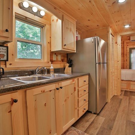 Tiny Cabin Village Private Hot Tub Lynda Cabin Chattanooga Bagian luar foto