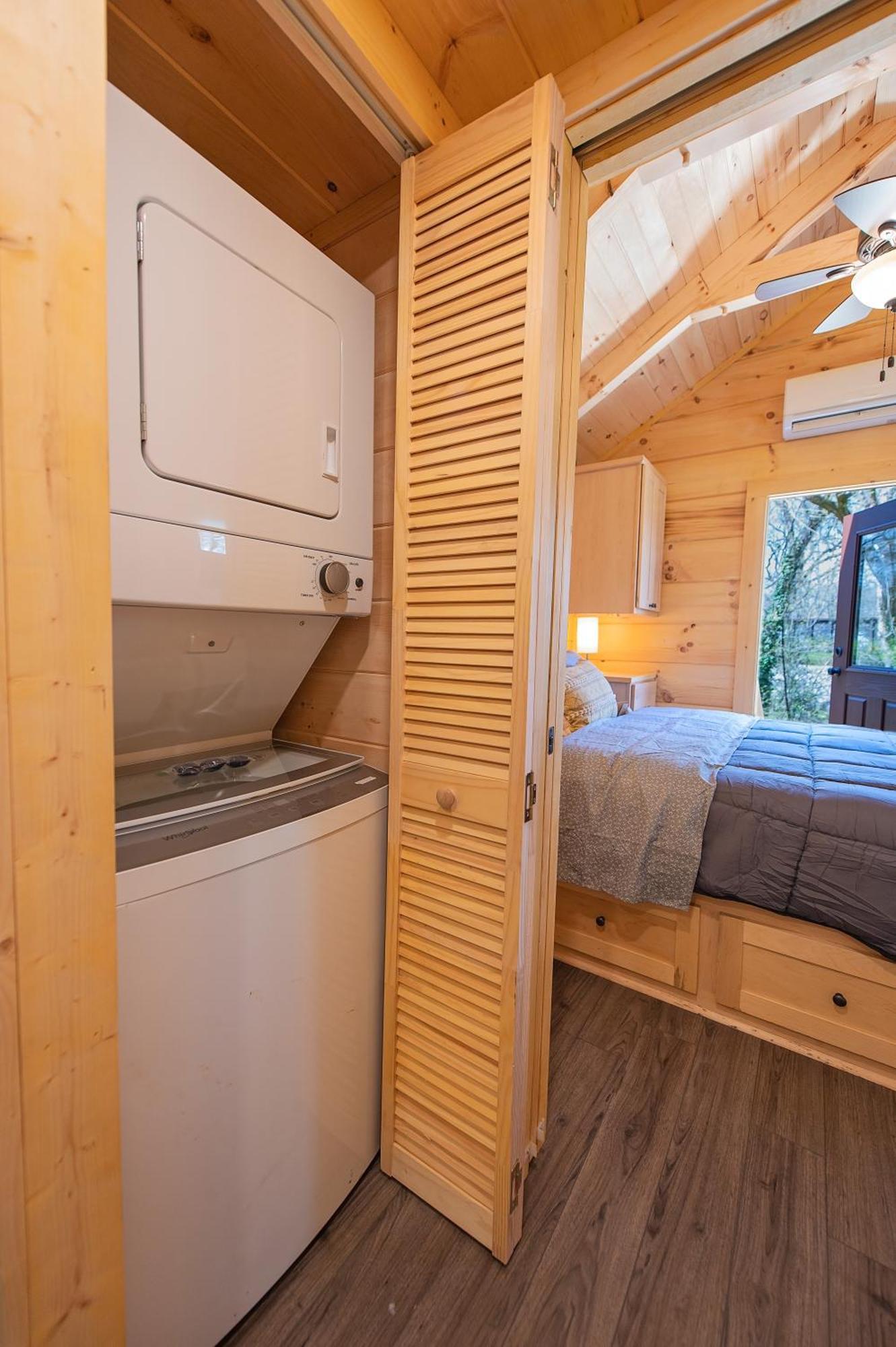 Tiny Cabin Village Private Hot Tub Lynda Cabin Chattanooga Bagian luar foto