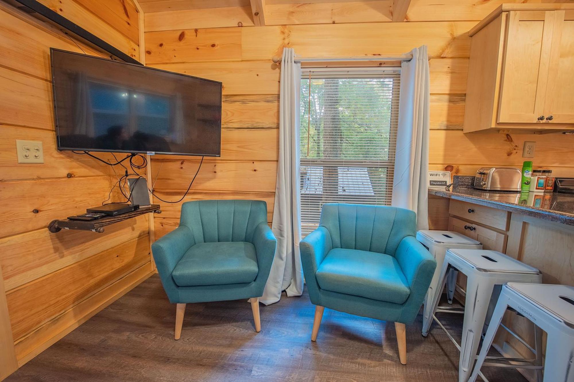Tiny Cabin Village Private Hot Tub Lynda Cabin Chattanooga Bagian luar foto