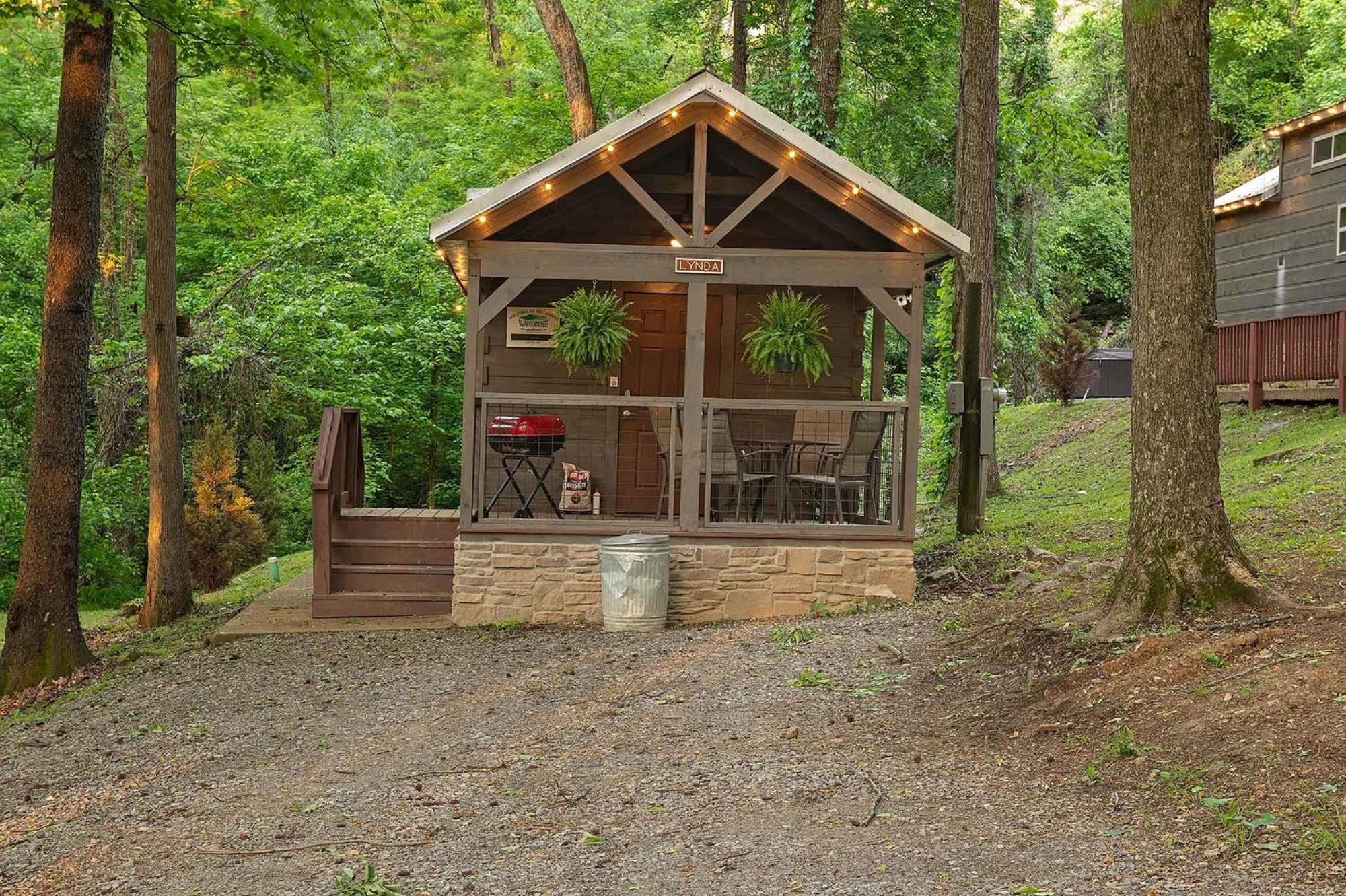 Tiny Cabin Village Private Hot Tub Lynda Cabin Chattanooga Bagian luar foto